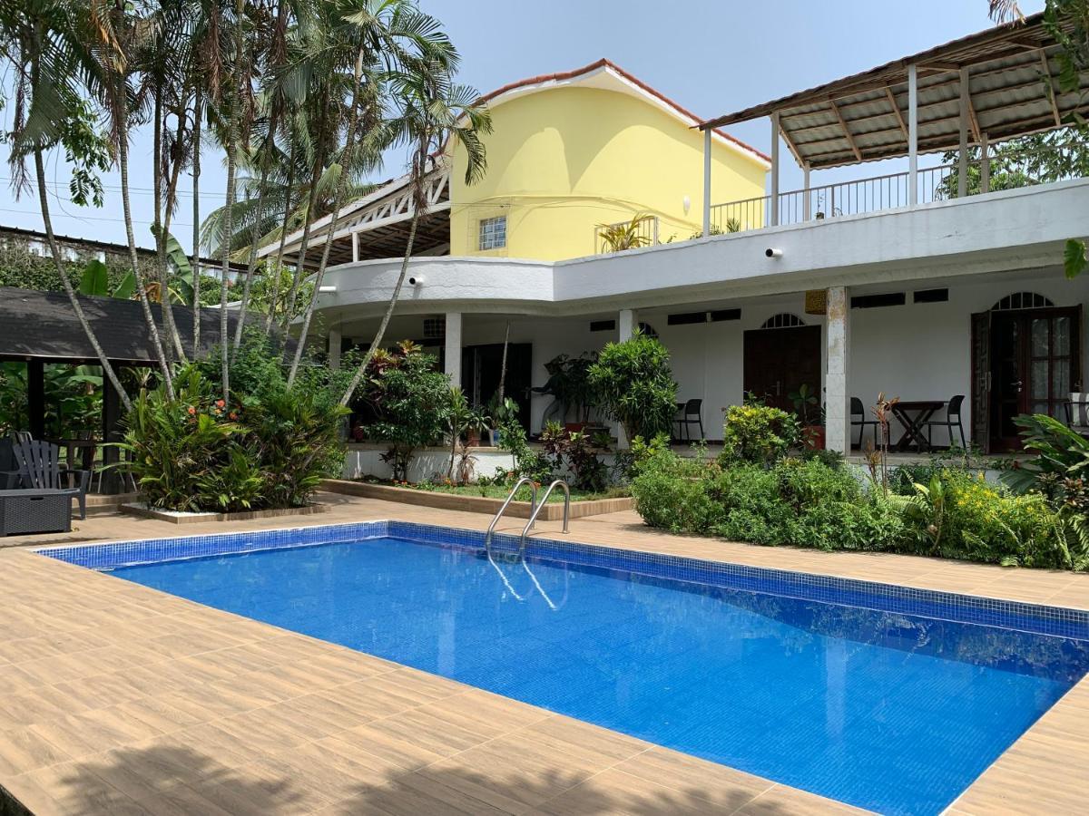 Gaïa's Garden Bed&Breakfast Abidjan Exteriör bild